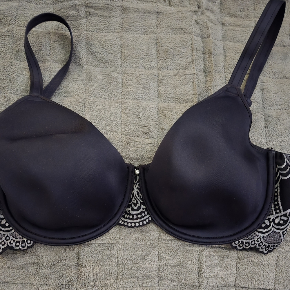 Elegant Black Lace Trim Bra